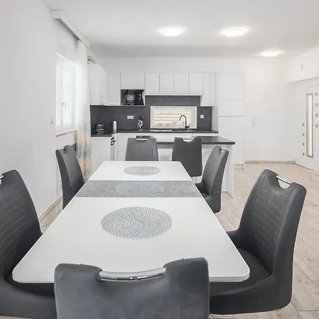 Ferienhaus Luxurious In