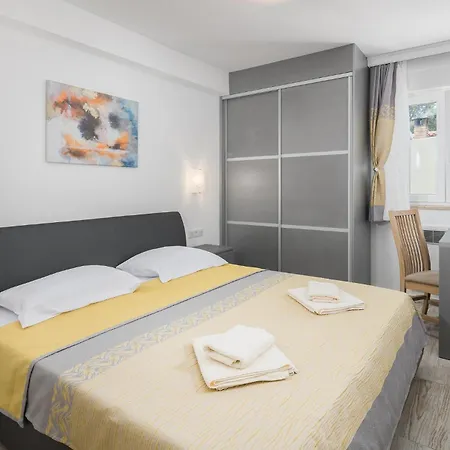 Ferienhaus Luxurious In Poreč